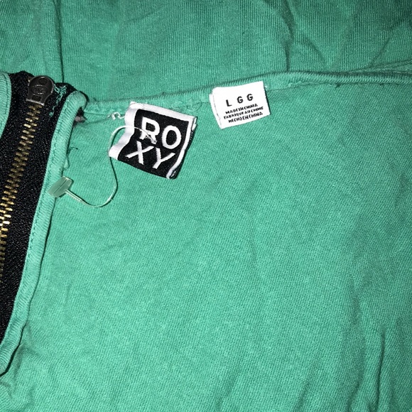 Roxy large green tank with black front pocket zippered back - Picture 7 of 9